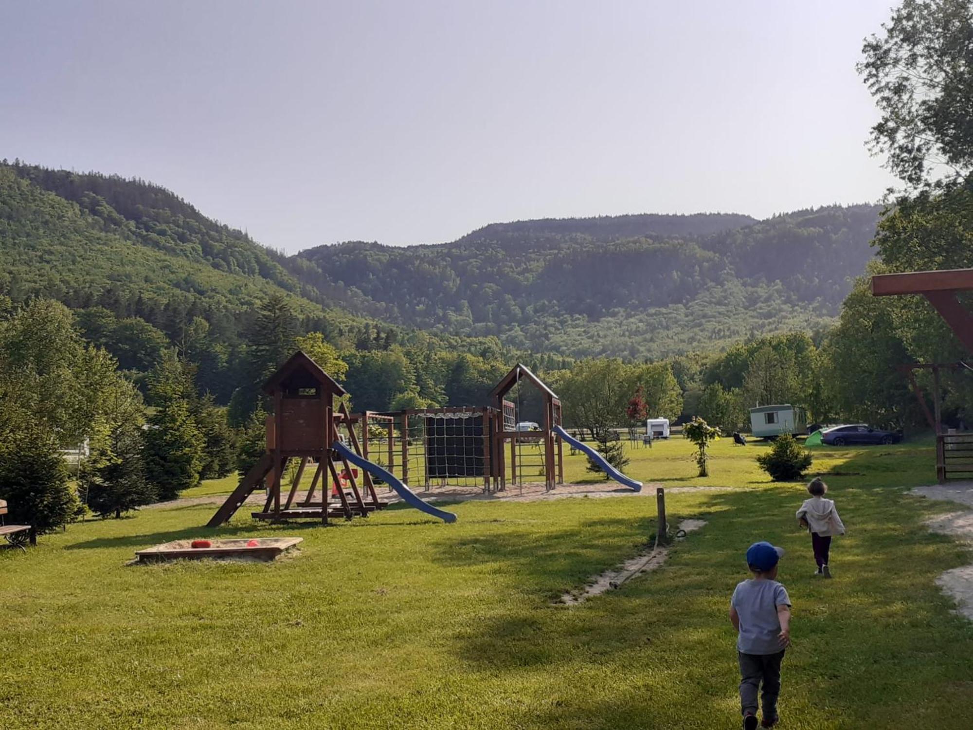 Otulina Dom W Gorach Stolowych Pod Szczelincem Pogranicze Pl-Cz Radkow Exteriör bild